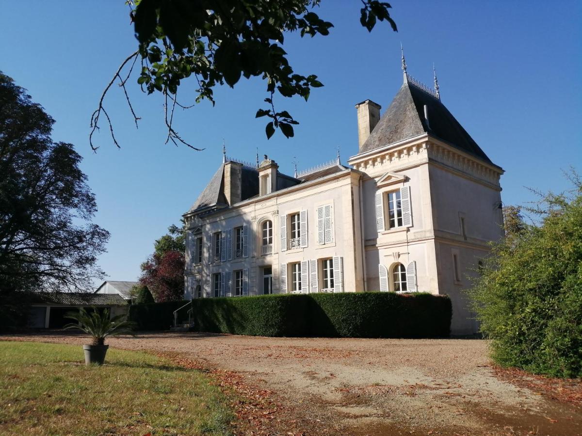 Domaine De Prefond Bed & Breakfast Bengy-sur-Craon Exterior photo