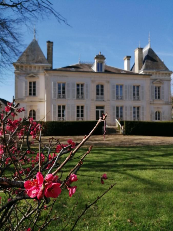 Domaine De Prefond Bed & Breakfast Bengy-sur-Craon Exterior photo