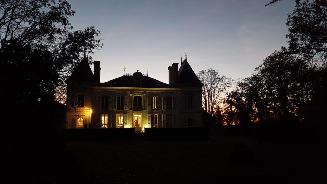 Domaine De Prefond Bed & Breakfast Bengy-sur-Craon Exterior photo