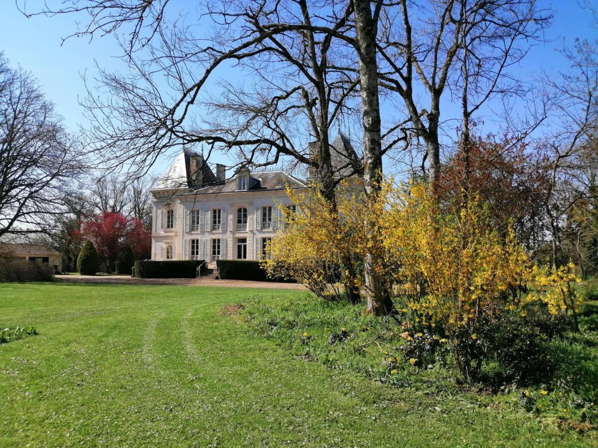Domaine De Prefond Bed & Breakfast Bengy-sur-Craon Exterior photo