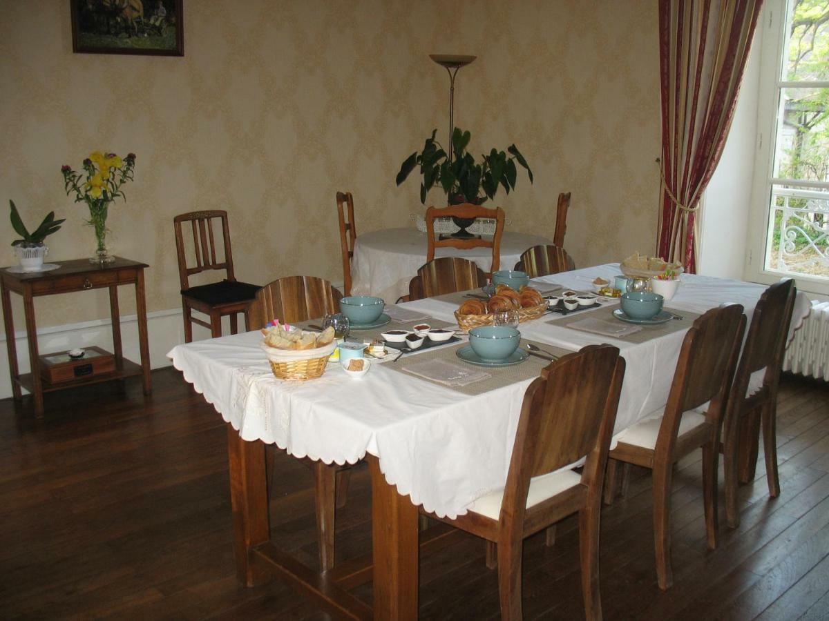 Domaine De Prefond Bed & Breakfast Bengy-sur-Craon Exterior photo